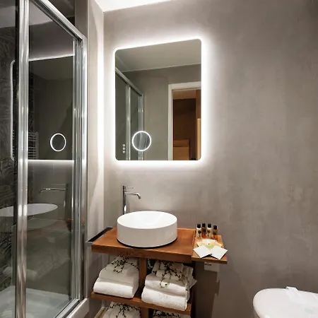 Royal Corso بيت ضيافة 4*