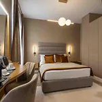 Royal Corso Vendégház 4*